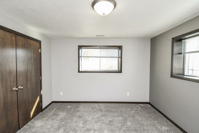 Building Photo - 3616 S Outfield Cir