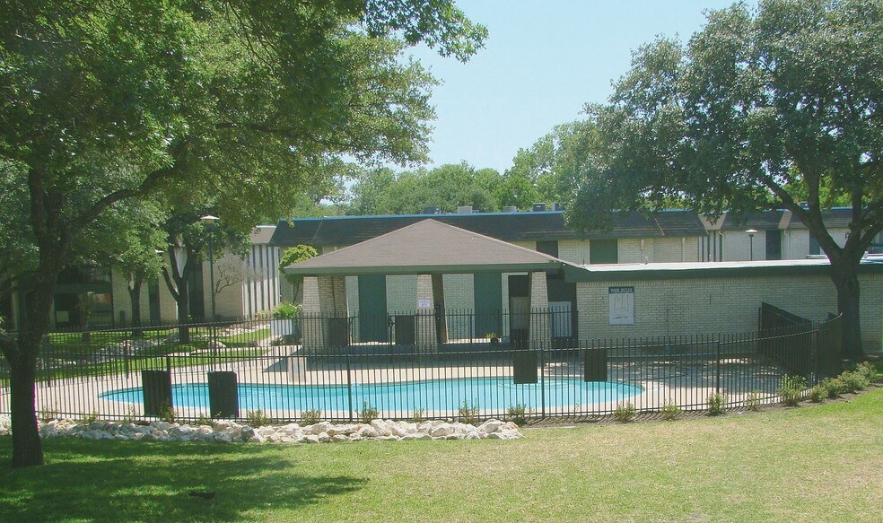 Avalon Palms Apartments 9300 Northgate Blvd Austin TX 78758