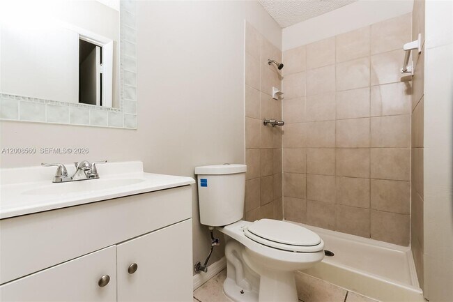 Building Photo - 438 SE Streamlet Ave