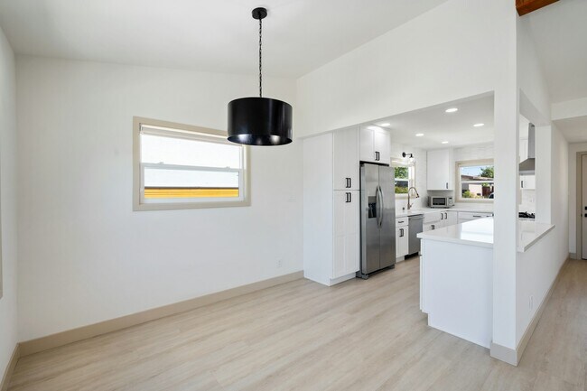 Building Photo - 4812 Laurette St