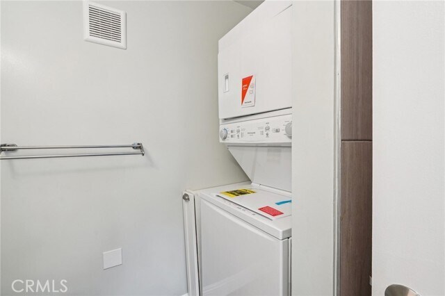 Building Photo - 5830 Benner St