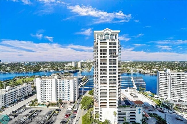 Building Photo - 101 S Fort Lauderdale Beach Blvd
