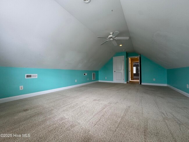 Building Photo - 1011 Ginger Lily Way