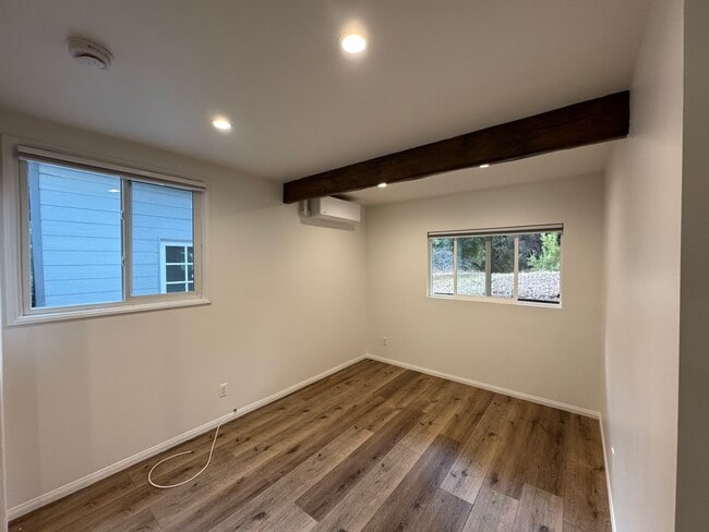 Building Photo - 21620 Circle Trl