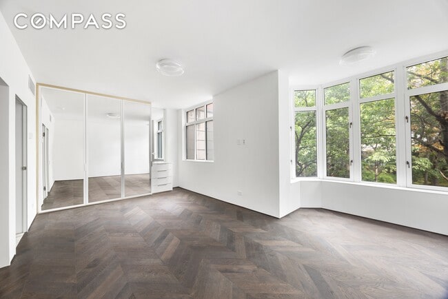 Building Photo - 340 Albany St