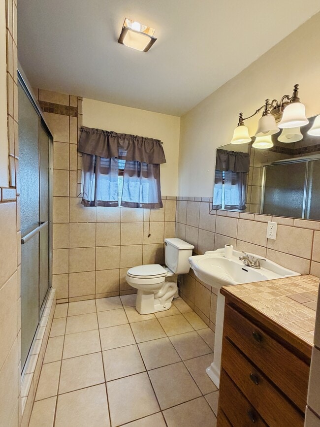 Building Photo - 29 Glenda Dr