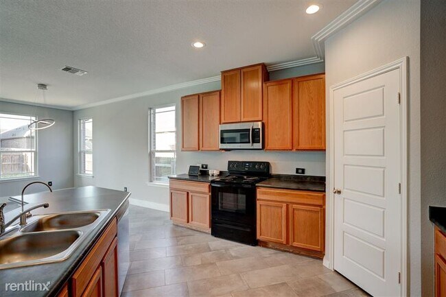 Building Photo - 230 Telluride Dr
