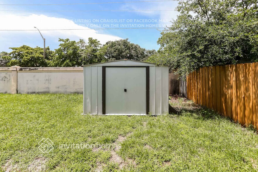 Building Photo - 3311 N 41st Ct