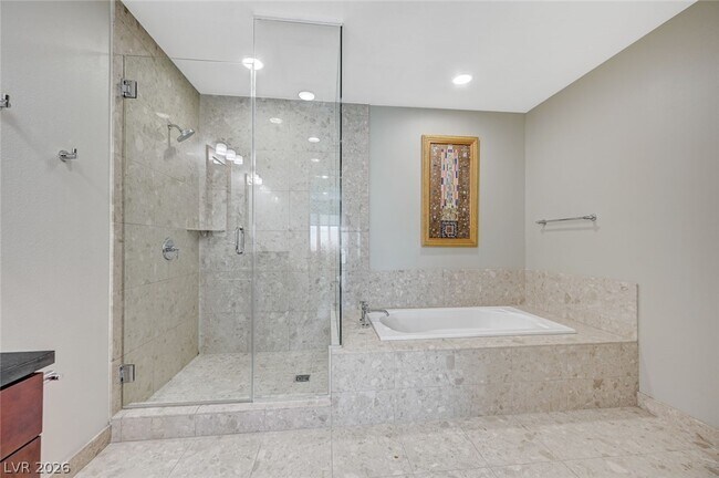 Building Photo - 4575 Dean Martin Dr