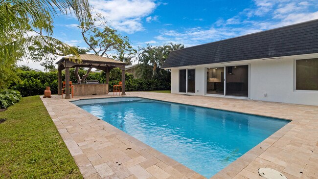Building Photo - 158 Lucina Dr