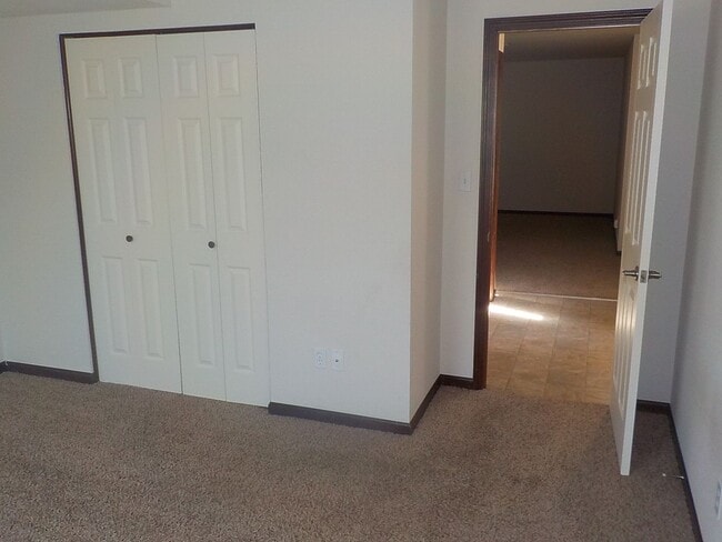 Building Photo - 1509 Hickory Ln