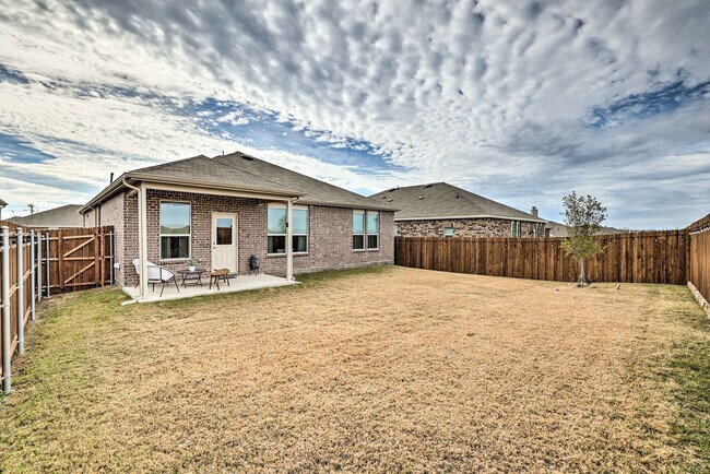 Building Photo - 1129 Bluespire Dr