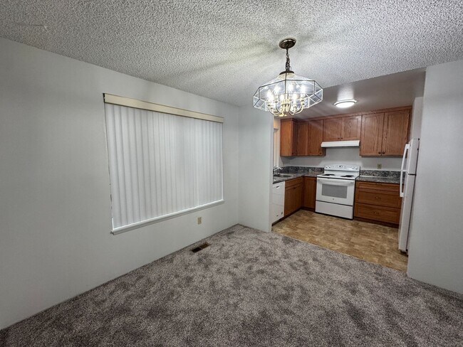 Building Photo - 13617 SE Fairwood Blvd