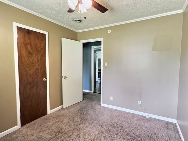 Building Photo - 3 Bed, 1 Bath in Montgomery close to Maxwell!