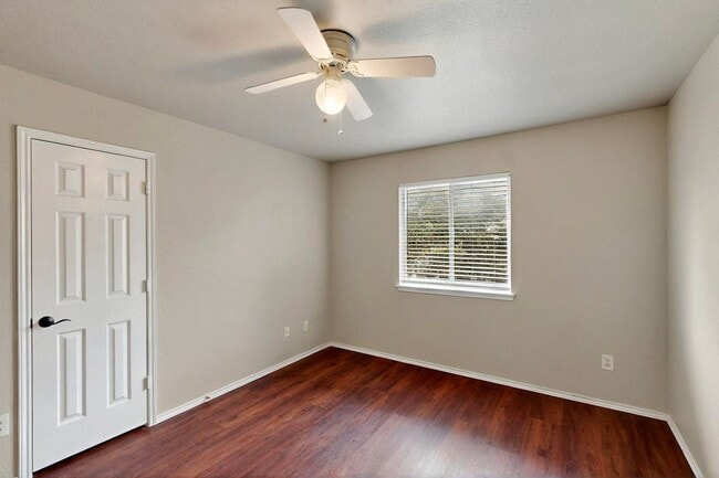 Building Photo - Spacious Family Home with Room to Grow