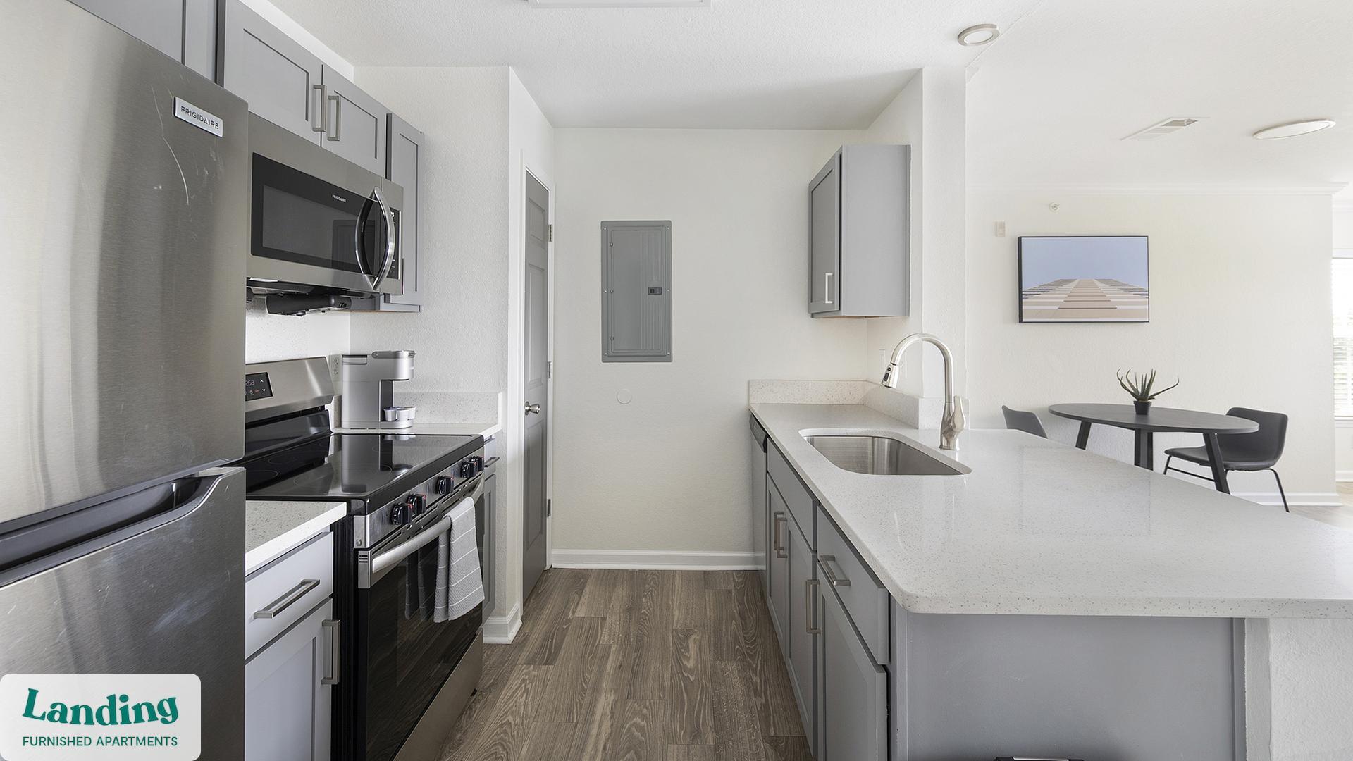 Building Photo - 210 Hillwood Blvd