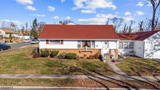 Building Photo - 34 Ward Ave