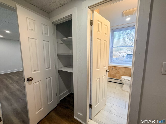 Building Photo - 156 Garfield Ave