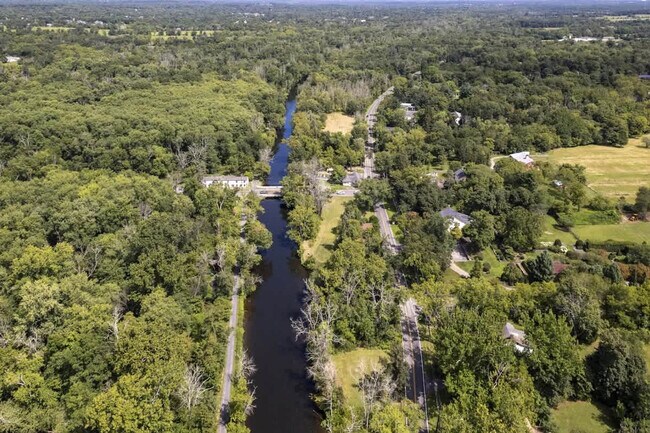 Building Photo - 1357 Canal Rd