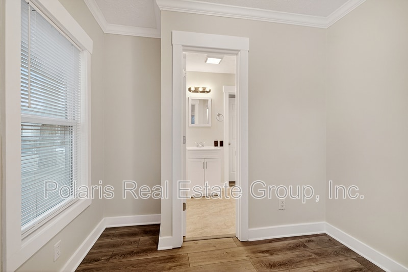 Building Photo - 1410 Hannibal St