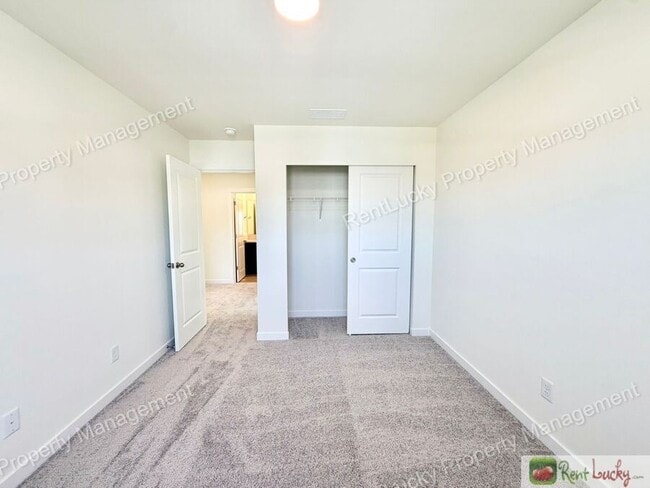 Building Photo - 17056 127th St E