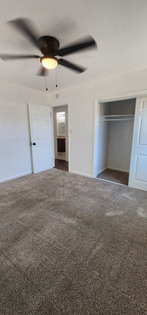 Building Photo - Spacious 3bdr house near College Grove!