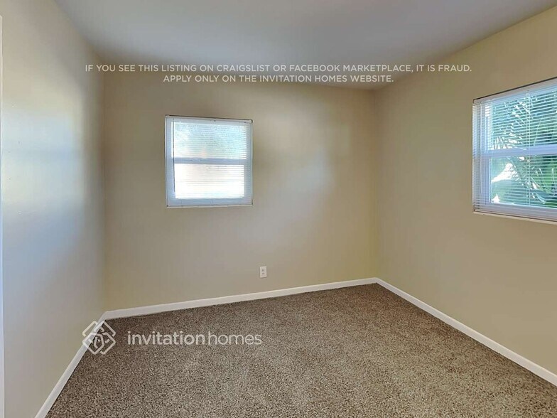 Building Photo - 1355 Stratford Dr