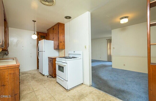 Building Photo - Single Family Home For rent