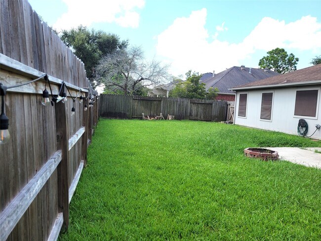 Building Photo - 3401 Wheatstalk Ln