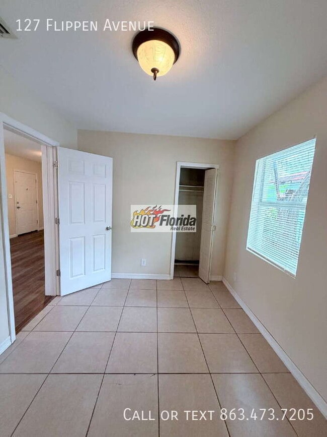 Building Photo - 127 Flippen Ave