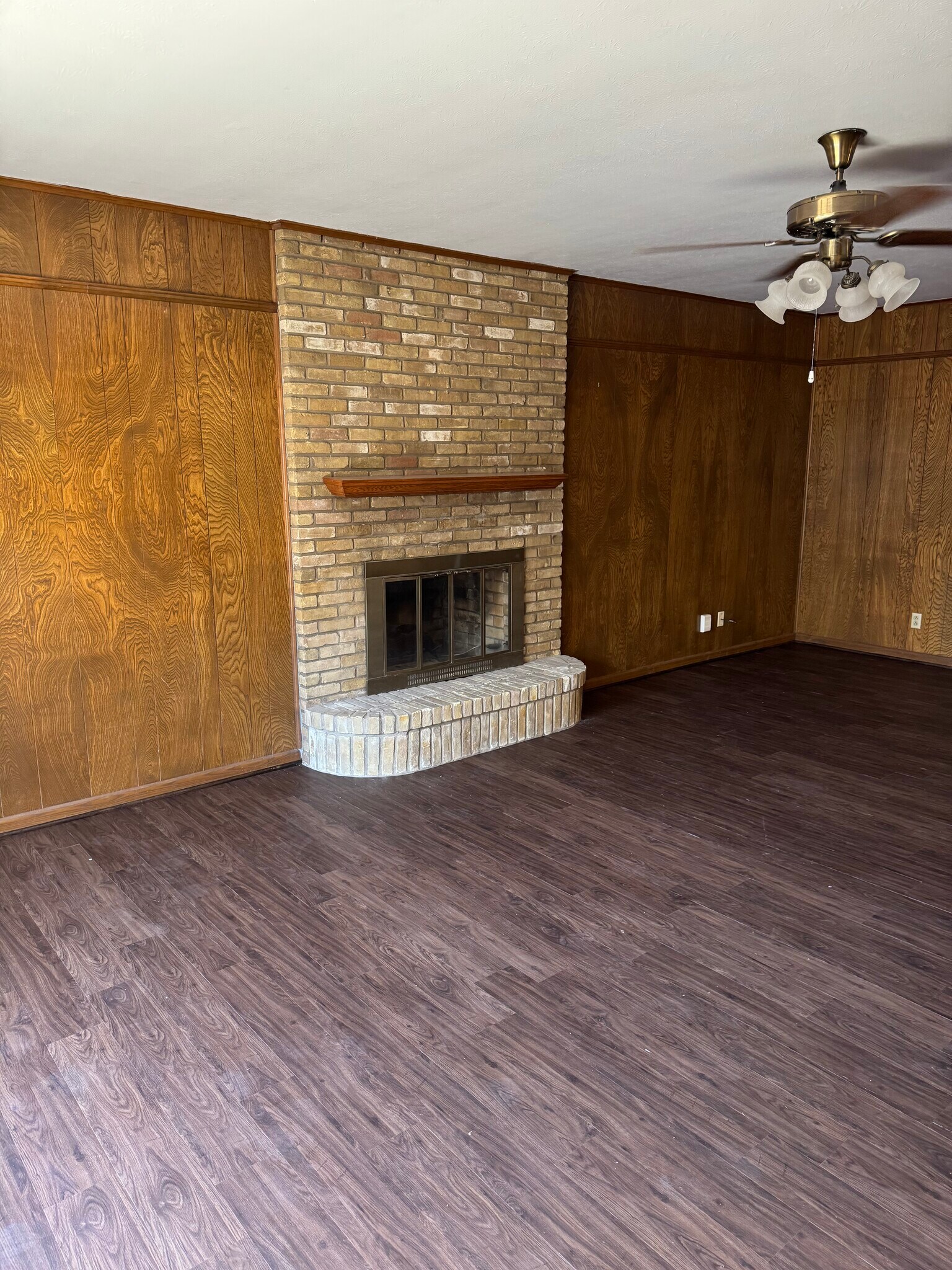 Building Photo - 1806 Crescent Dr