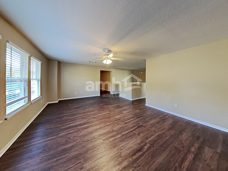 Building Photo - 4719 Blue Spruce Hill St
