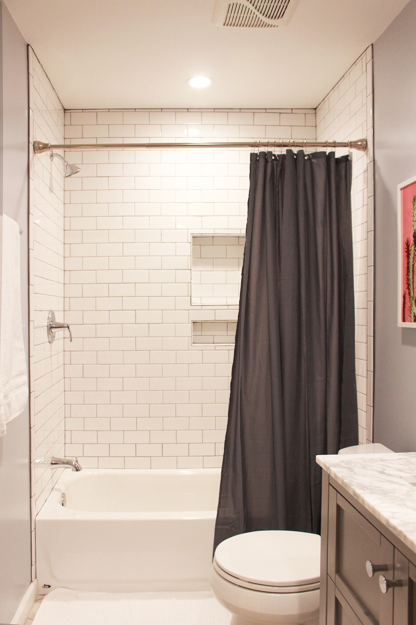 Shower and bathtub. - 2147 S Orange Dr