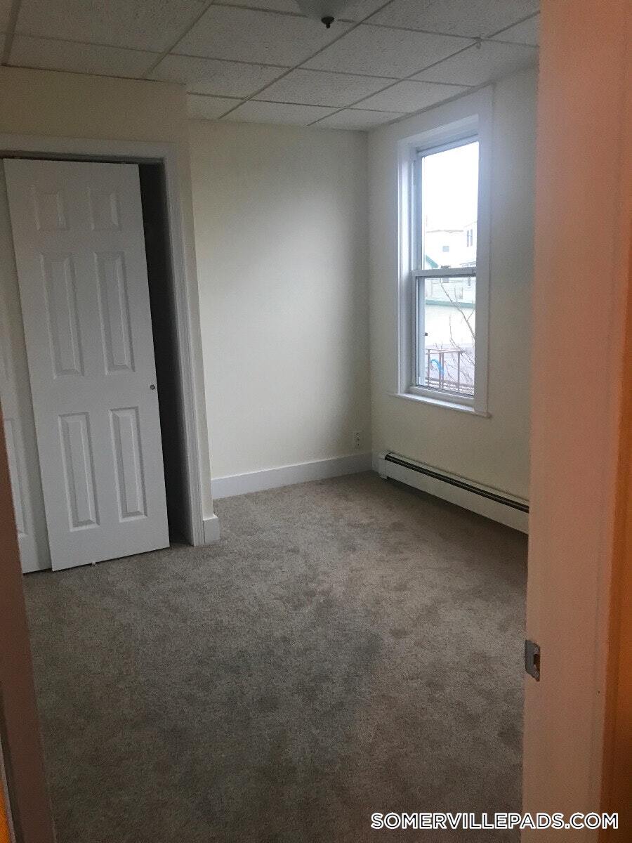 Building Photo - 58 Medford St