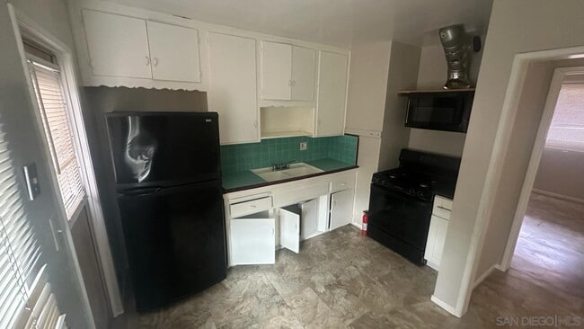 Primary Photo - 120 Cedar Ave