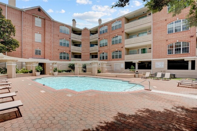 Building Photo - 2111 Welch St