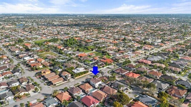 Building Photo - 1360 SW 142nd Ave