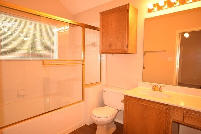 Building Photo - 1117 Brewer Dr