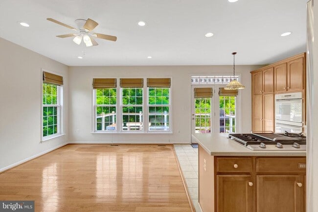 Building Photo - 2451 Silk Ct