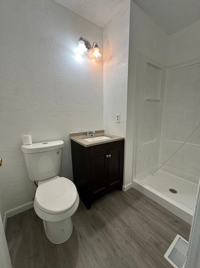 Building Photo - 3 bedroom 2 bath home in Orchard Hill