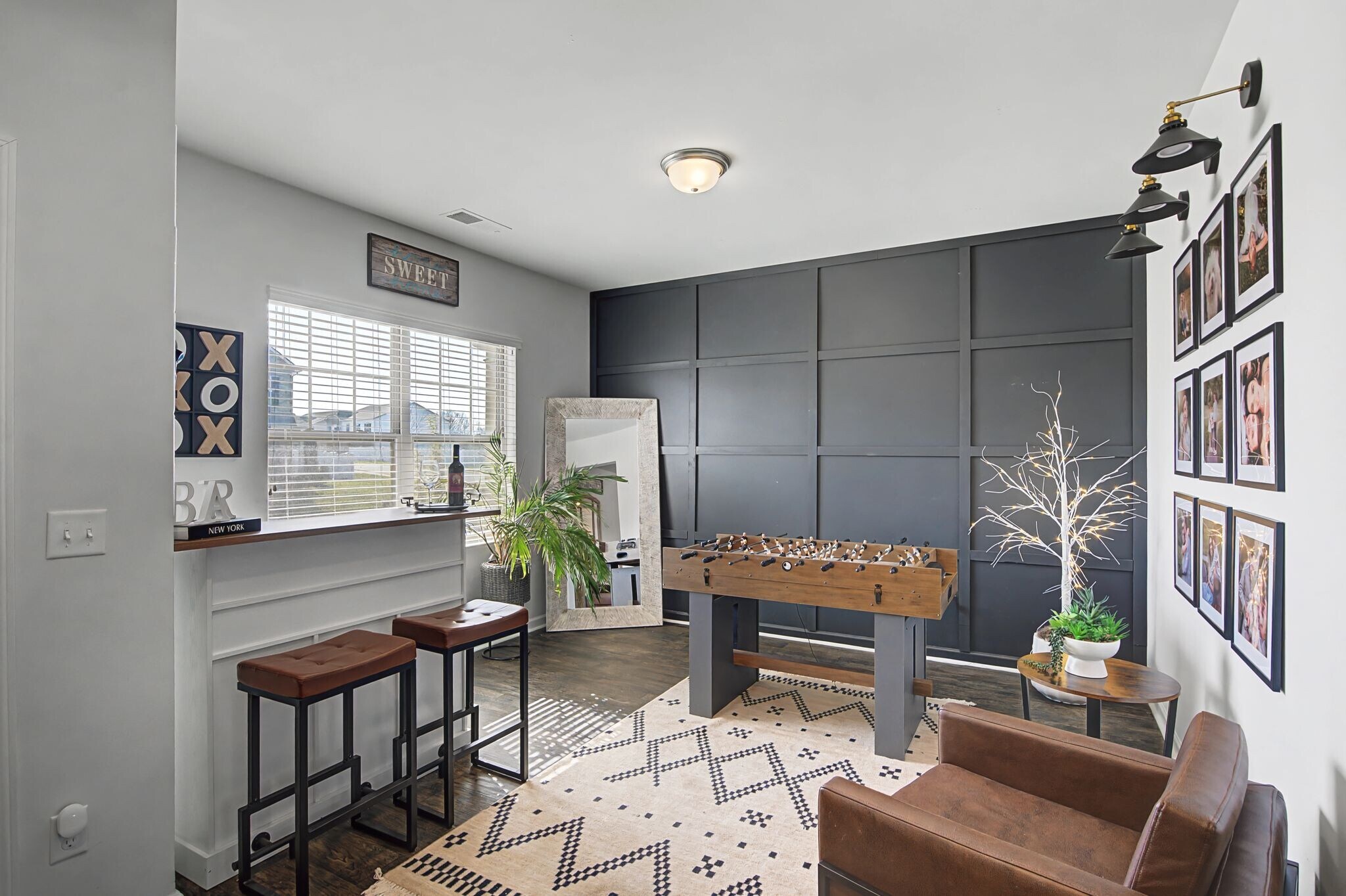 Building Photo - 2784 Nottingham Dr