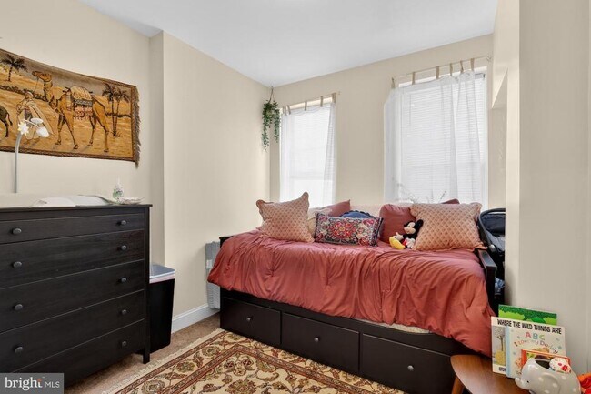 Building Photo - 4215 Ridge Ave