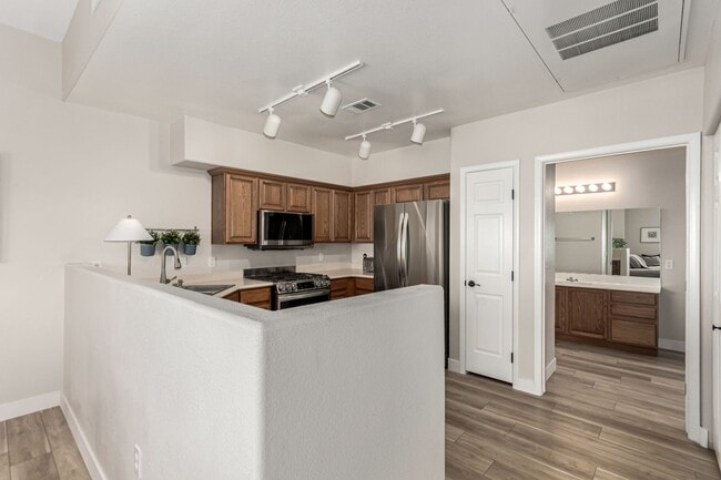 Building Photo - Stunning furnished 2-Bedroom Condo with Mo...