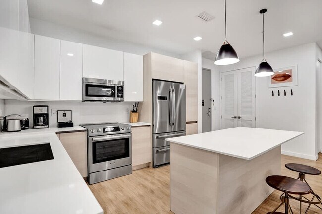 Building Photo - 1220 17th St