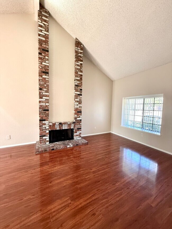 Building Photo - Coming soon... San Dimas Condo