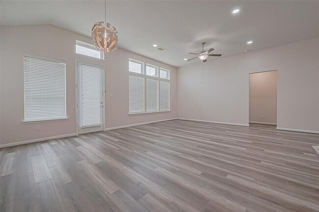Building Photo - 28522 Cabrera Hill Ln