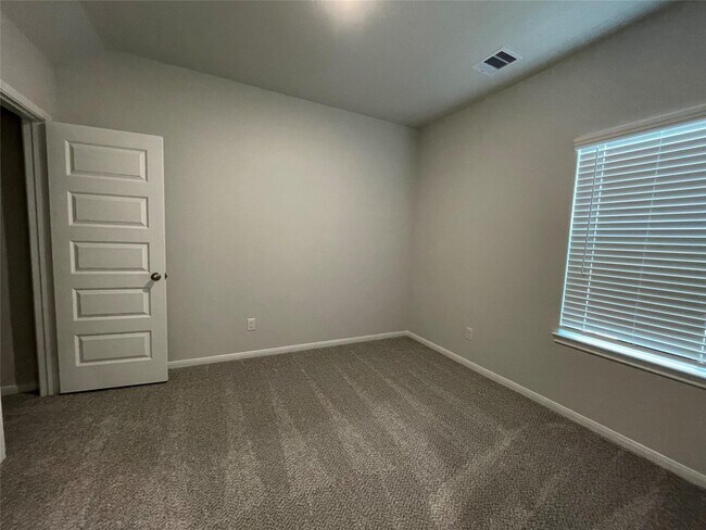 Building Photo - 8356 Bristlecone Pne Wy