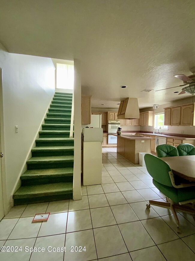 Building Photo - 190 Richards Rd