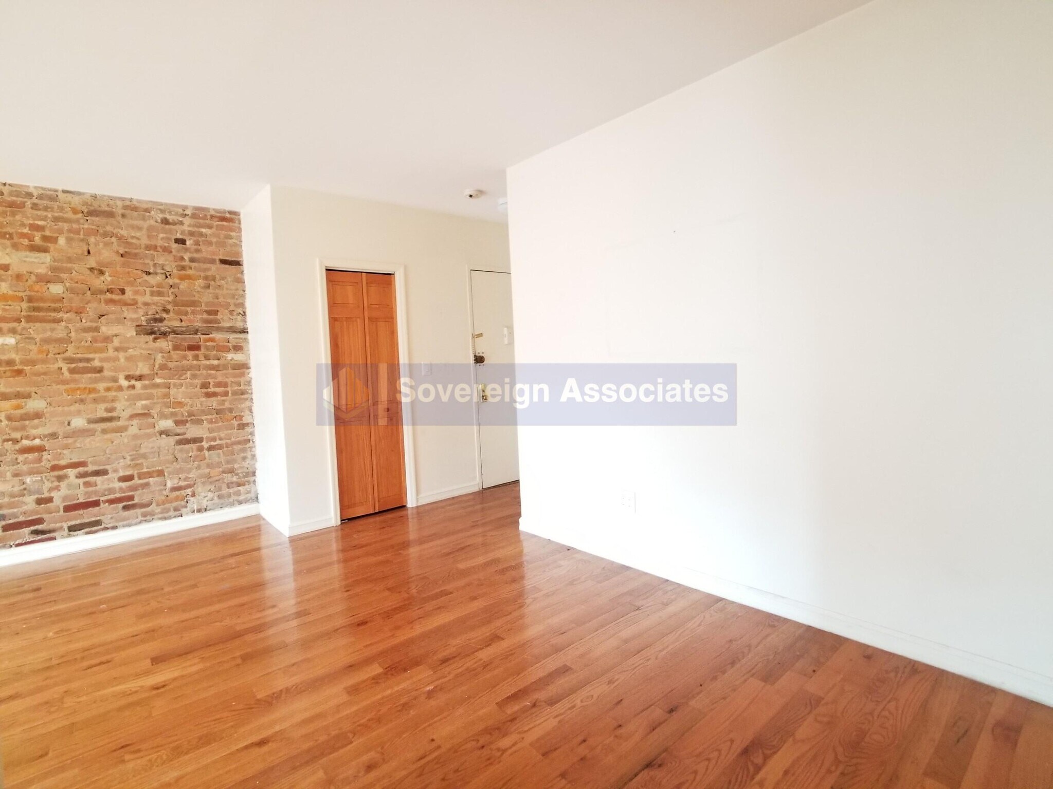 Building Photo - 707 W 171st St