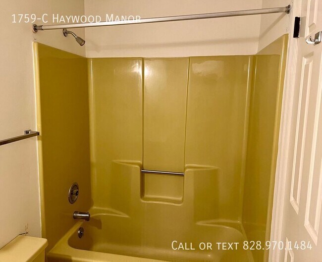 Building Photo - 1759 Haywood Manor Rd